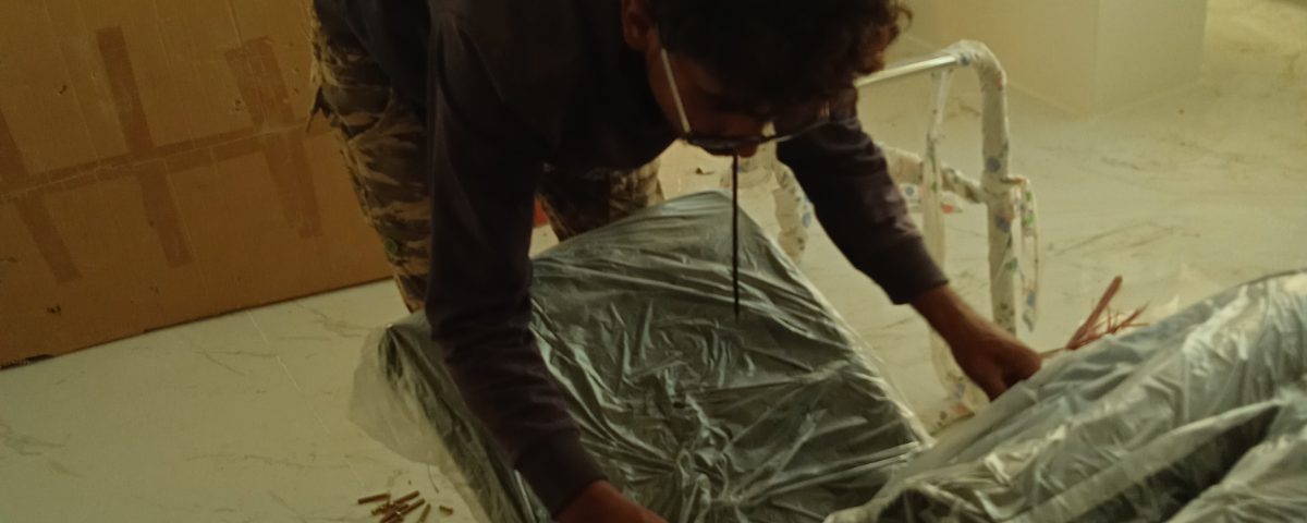 مرحلة تركيب الاثاث